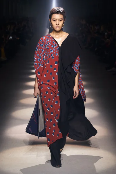 Look 29